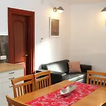 Simon Vendeghaz Apartament